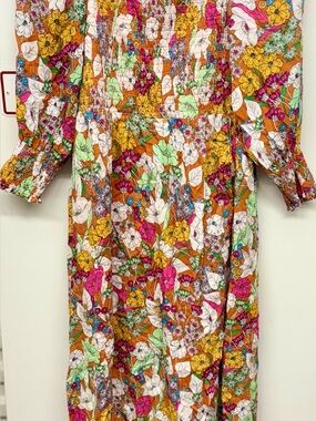 Melrose and Market Floral Print Dress Size Med High Low Smocked Chest NWOT